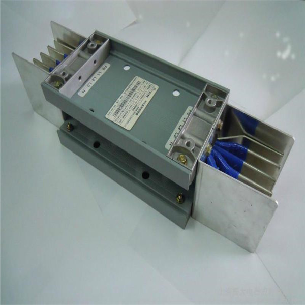 平時(shí)要做好母線(xiàn)槽的維護(hù)檢查工作