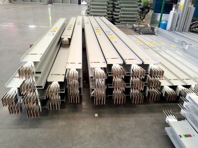 密集型母線(xiàn)槽廠(chǎng)家生產(chǎn)母線(xiàn)設(shè)備時(shí)注意的事項(xiàng)